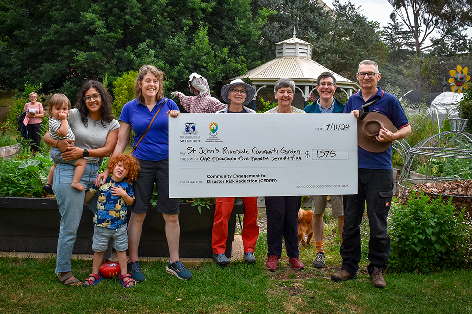 St Johns Riverside Community Garden Receive their CEDRR Cheque